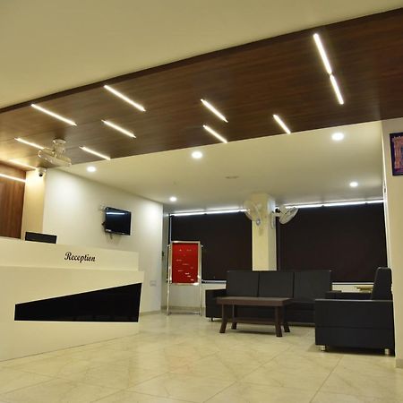 Hotel Savera Inn Morbi Extérieur photo