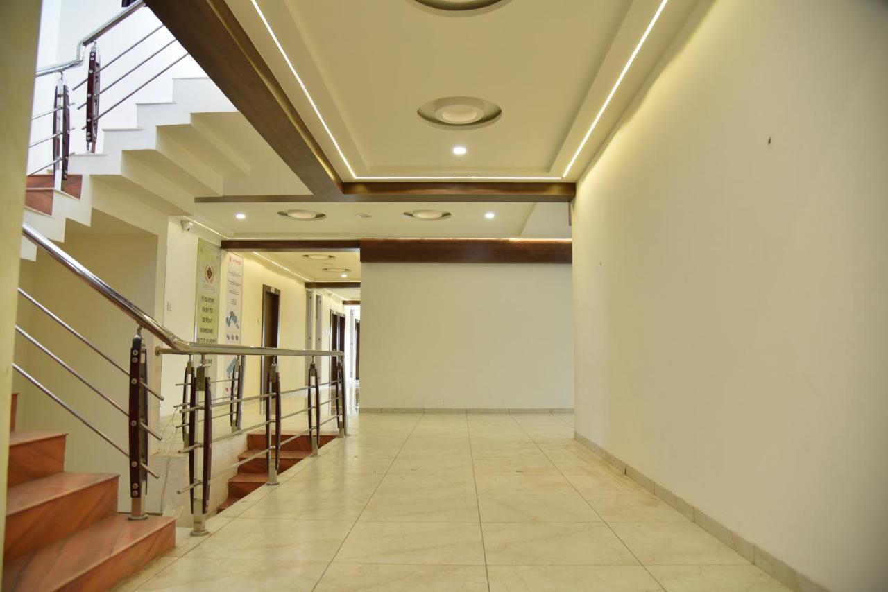 Hotel Savera Inn Morbi Extérieur photo