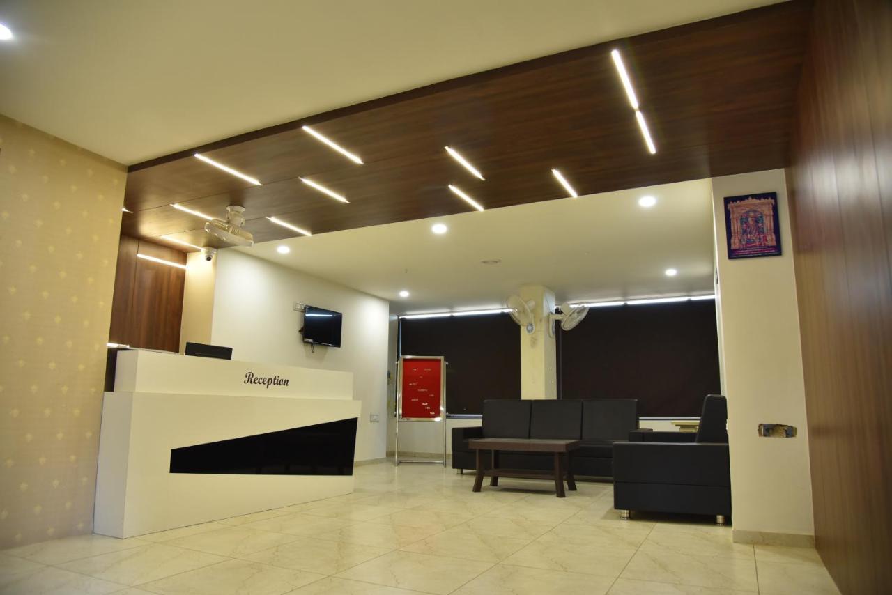 Hotel Savera Inn Morbi Extérieur photo