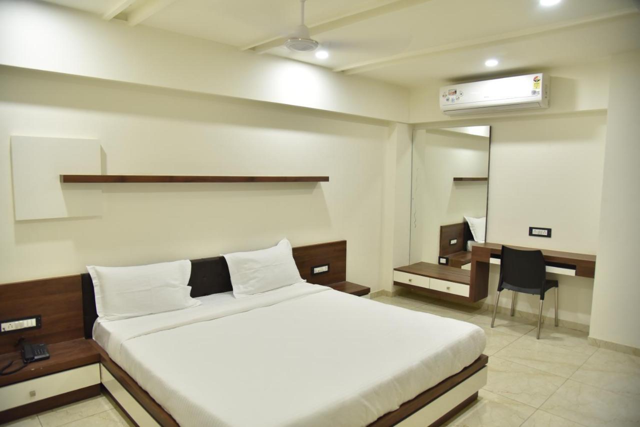 Hotel Savera Inn Morbi Extérieur photo