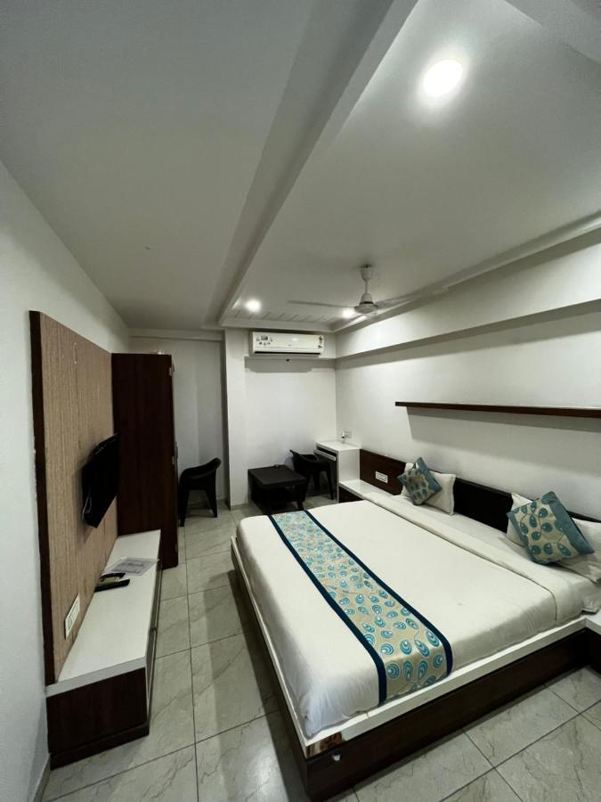 Hotel Savera Inn Morbi Extérieur photo