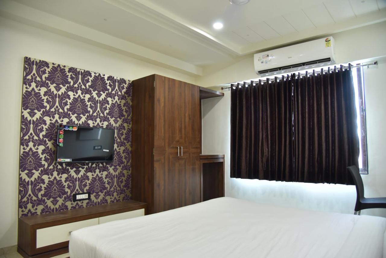 Hotel Savera Inn Morbi Extérieur photo